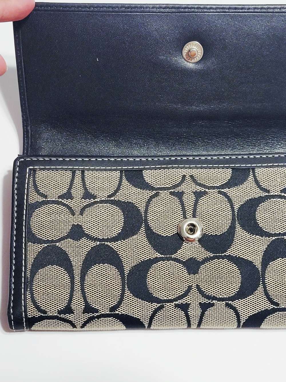 Coach Signature Logo Black and Tan Continental Wallet - Picture 2 of 9